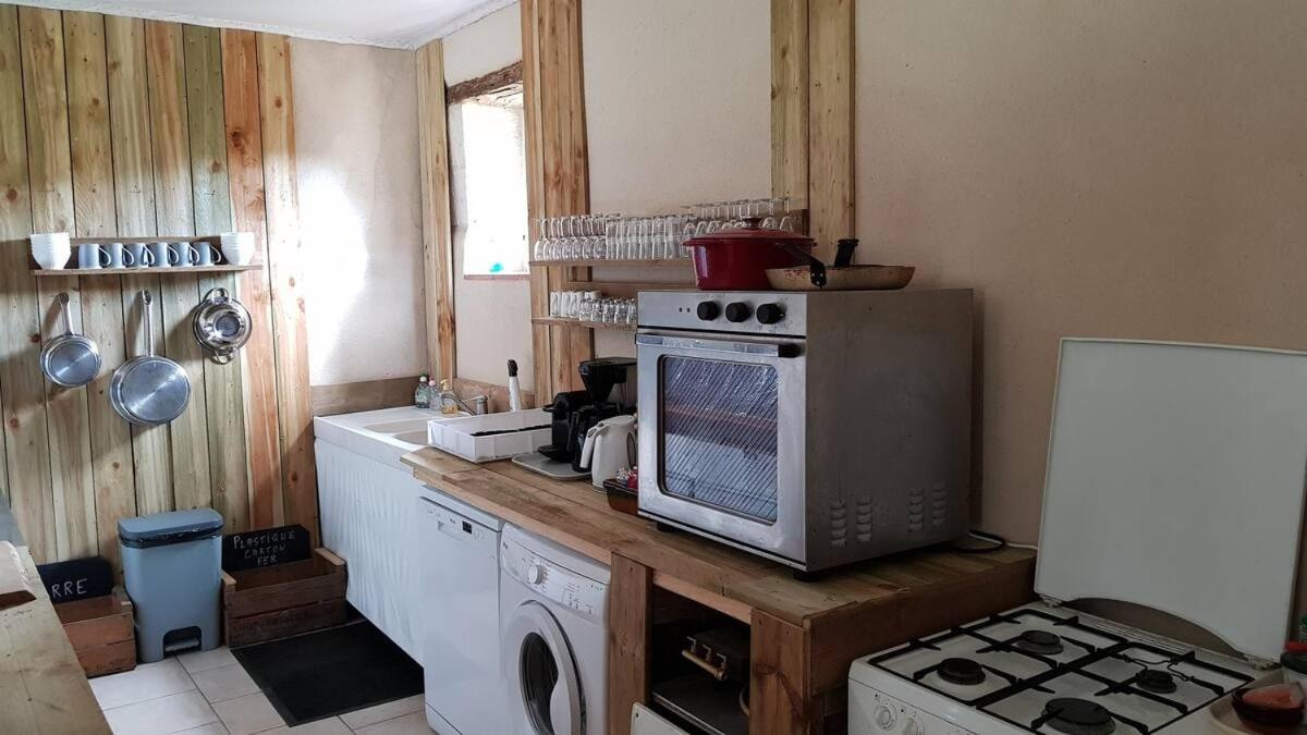 Hotel Les Roberderies Broc Habitación foto